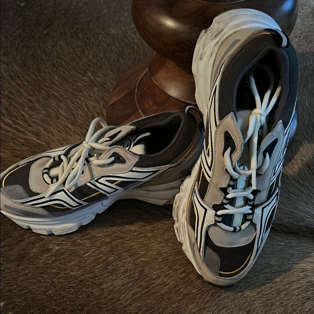 Axel Arigato sphere trainers